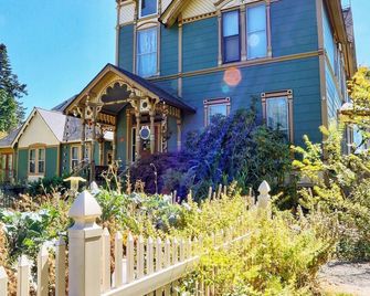 Swantown Inn & Spa - Olympia - Building