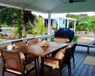 Chips Cottage - Quiet Comfort, Perfectly Placed - Hope Town - Patio