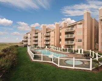 Dig your toes in the sand and throw yourself into the wind! - Ocean Shores - Edificio