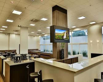 Slim Cuiabá Aeroporto - קויאבה - דלפק קבלה