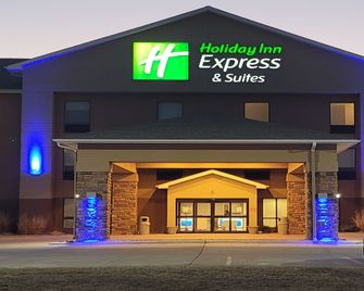 Holiday Inn Express & Suites Junction City By IHG - Junction City - Rakennus