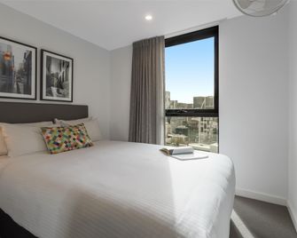 Oaks Melbourne Southbank Suites - Melbourne - Bedroom