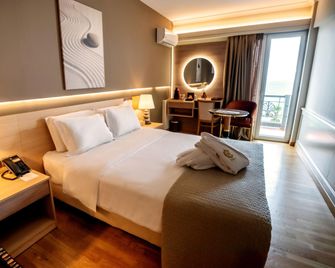 Coral Hotel Athens - Palaió Fáliro
