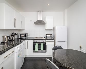 Lse High Holborn Residence - London - Kitchen