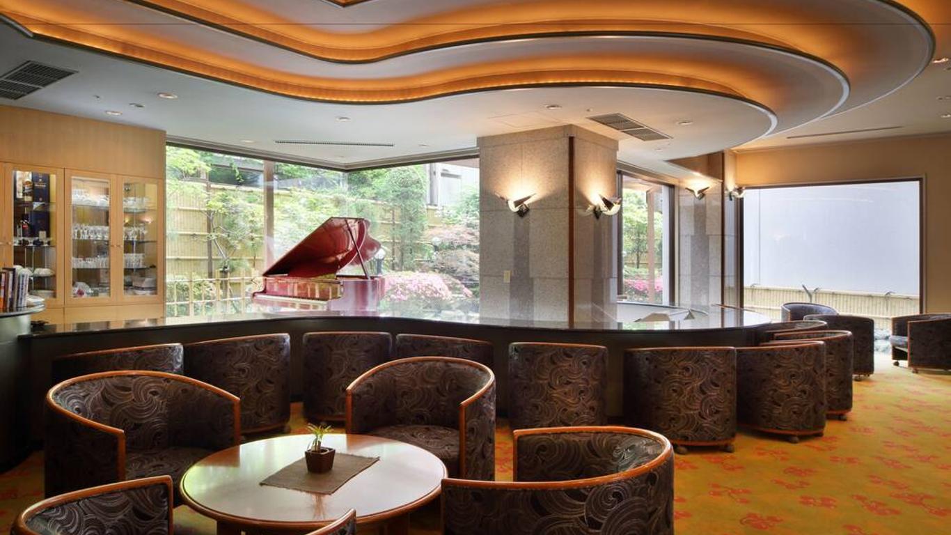 كامينو ياما أزومايا