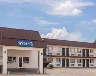 Travelodge by Wyndham Cordele - Cordele - Building