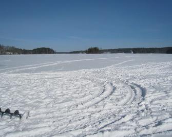 Coastal Village Cottage on Damariscotta Lake- Custom Built One of a Kind Cottage - Newcastle - Property amenity