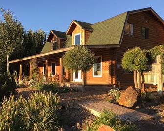 The \'Croas\' Nest on The River w/ Geothermal Hot Tub near Hagerman Idaho - Buhl - Edificio