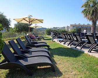 Hillside Studios & Apartments - Faliraki - Pátio