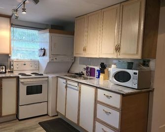 The cozy nook in waterloo - Waterloo - Kuchyň