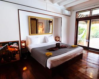 Pool&beach Villa By Enjoy Villas Moorea, White Sandy Beach + Infinity Pool - Maharepa - Bedroom