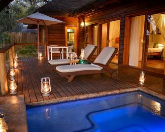 Lion Sands Narina Lodge - Skukuza - Zwembad