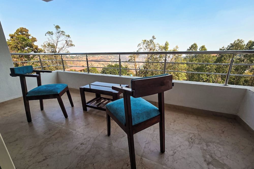 Wonder Mist Resort, Mahabaleshwar - מהבלשוואר - מרפסת