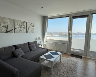 Penthousewohnung mit traumhaften Ausbilck auf den Segeberger See - Bad Segeberg - Huiskamer