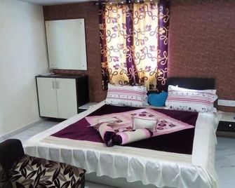 Hotel Kuber - Rajkot - Habitación