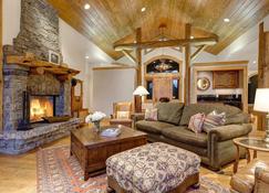 Abode at Sweetwater | Teton Views | Great for families - Wilson - Sala de estar