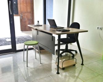 Living Peace House - Manado - Front desk