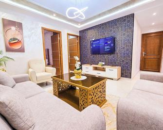 Elite Holiday Home - Luxury & Centric Flat - Tangier - Living room