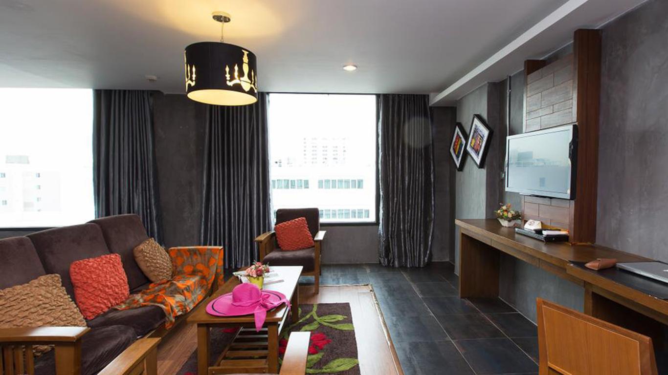 B2 Bangkok Srinakharin Boutique & Budget Hotel