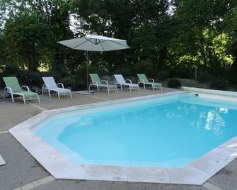 Cottage 6 places near La Rochelle, Marais Poitevin and Ile de Ré - Benon - Piscina