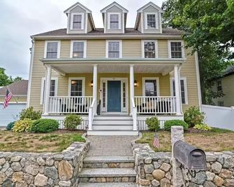 Seaside Solstice Hot Tub, Sauna 4 Bedroo - Scituate - Building