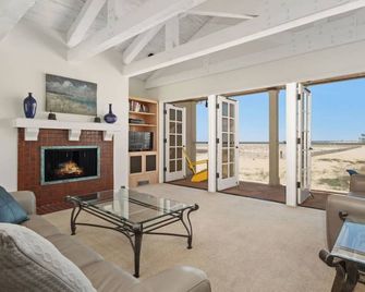 Balboa Peninsula Point by AvantStay - Newport Beach
