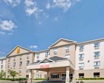 Super 8 by Wyndham Barrie - Barrie - Edificio