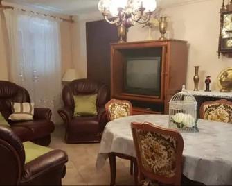 Village house rental for 7 people - Omessa - Castirla - Comedor