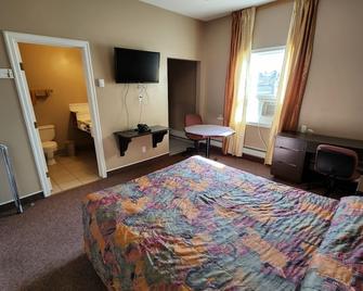 Bonnyville Hotel - Bonnyville - Bedroom