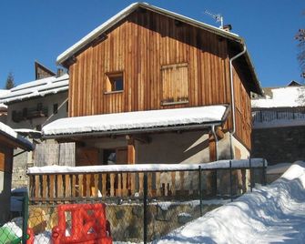 Warm and cozy detached house with terrace - Risoul - Bâtiment