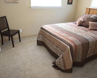 Freshly Remodeled 2 Bedroom, Full Kitchen, living Room Suite, in Cascade unit #3 - Cascade - Habitación