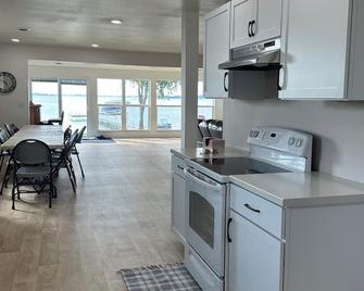 Beach Home on Storm Lake - Storm Lake - Keuken