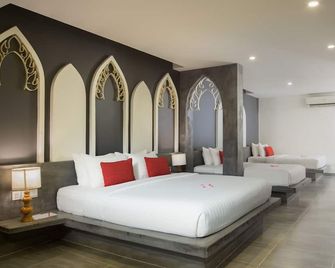 سنترال سويت ريزيدنس - سيم ريب - غرفة نوم