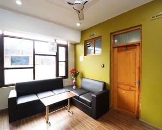 أو واي أو 19811 إيه بي سي ريزيدنسي - سريناجار - ردهة