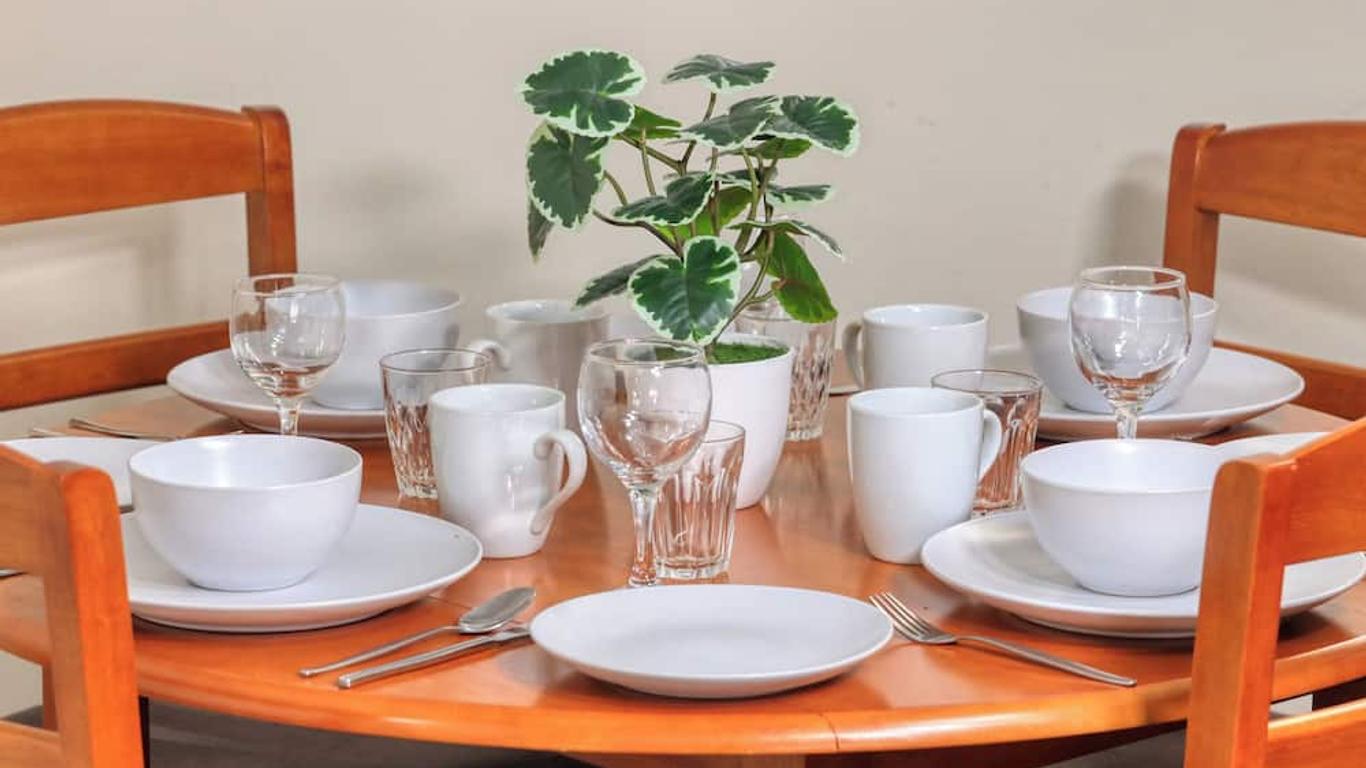 Top Of The Town Motel