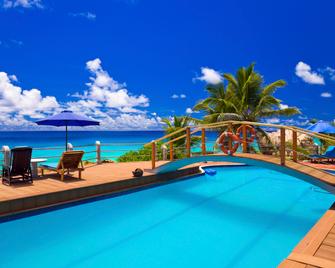 Patatran Village Hotel - La Digue Island - Piscina