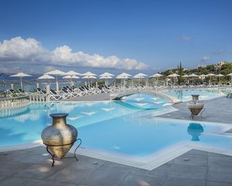 Dionysos Village Resort - Lassi - Pool