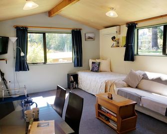 Height of Dunedin Serviced Farm Stay - Dunedin - Bedroom