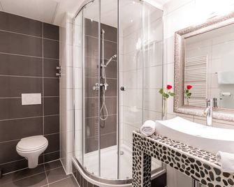 Bavaria Hotel Münchner Hof Superior - Stuttgart - Baño