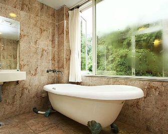 Ruixiong Hotspring Hotel - Ruisui Township - Bathroom
