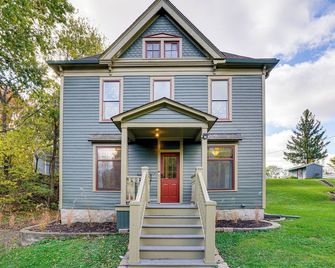 Near Colleges: Pet-Friendly Duplex in Northfield! - Northfield - Budova