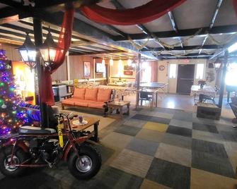Pocono Mountain Hotel And Spa - Gouldsboro - Lobby