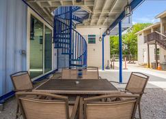 East Downtown Rubiks Studio - Houston - Patio