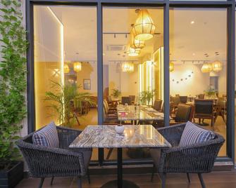 Rhythm Gurugram Hotel & Suites, Sohna Road - Gurugram - Ristorante