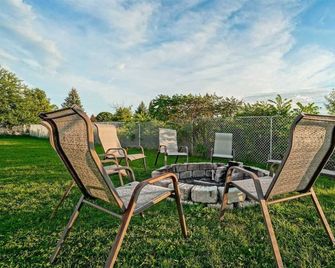 Golf & Spa Retreat w/ Jacuzzi near TPC Toronto - Alton - Patio