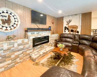 Clearlake Canal Front Home, Dog-friendly & Sauna - Clearlake Oaks - Sala de estar