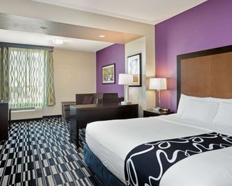 La Quinta Inn & Suites by Wyndham Cedar City - סידר סיטי - חדר שינה
