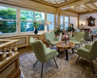 Sure Hotel by Best Western Rhoen Garden - Poppenhausen - Lobby