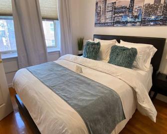 Comfy Getaway Private Apt Studio - West New York - Habitación