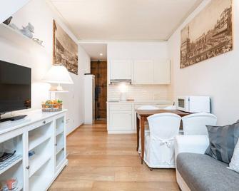 Lovely Studio in the Heart of the Historic Center - Floransa - Oturma odası